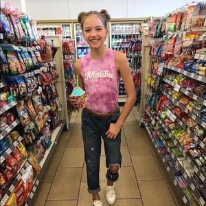 Meet your Posher, Jaybae